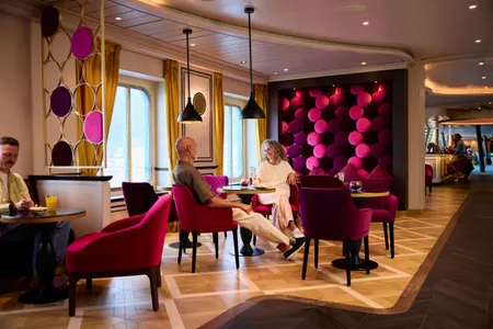 AIDAdiva - French Kiss Bar & Bistro