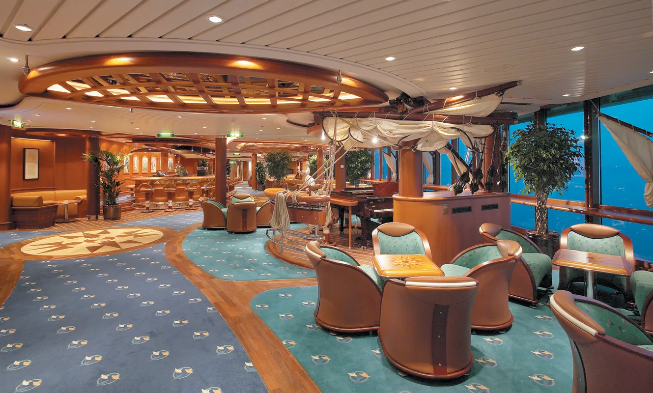 Radiance Class - Schooner Bar