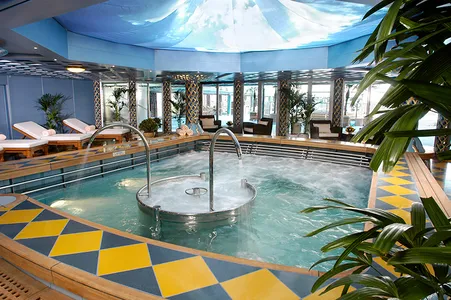 MS Oosterdam Hydro Pool
