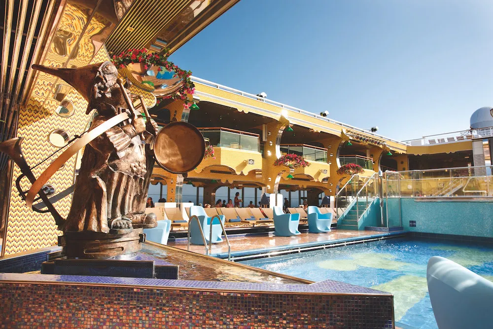 Costa Pacifica Lido Calypso