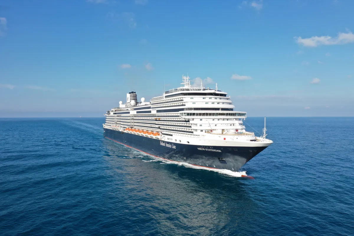 MS Nieuw Statendam auf See