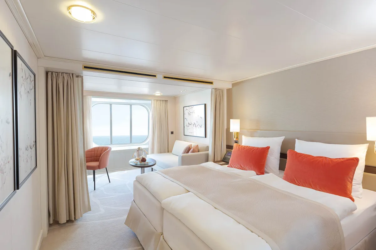 MS Europa Suite mit Panoramafenster