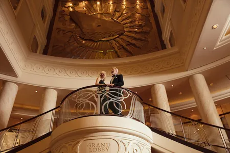 Queen Mary 2- Grand Lobby obere Ebene
