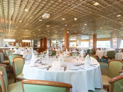 MS Magellan- Resaturant