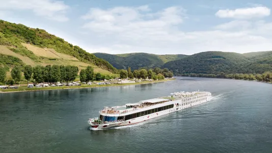 A-ROSA FLORA - Außenansicht auf der Donau