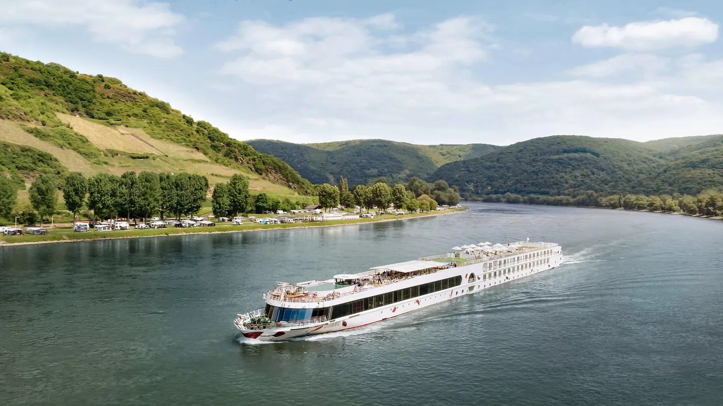 A-ROSA FLORA - Außenansicht auf der Donau