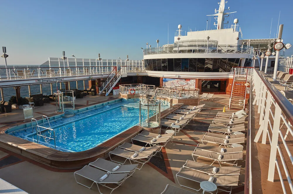 Queen Elizabeth- Lido Pool