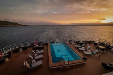 SH Diana - Pool