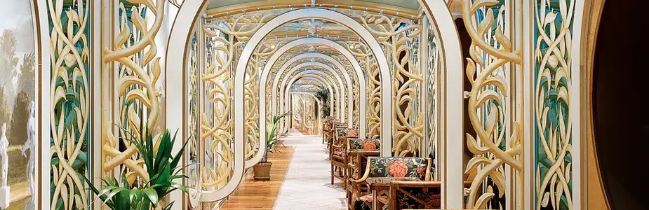 Carnival Miracle- Gatsby's Garden Interior Promenade