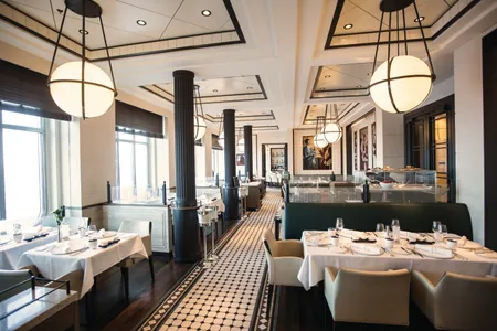 MS Europa 2 Restaurant Tarragon