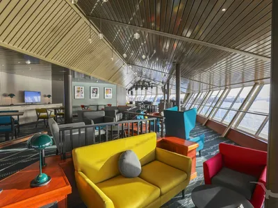 MS Artania Pazifik Lounge