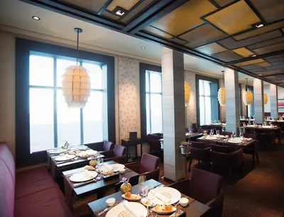 MS Europa 2 Restaurant Elements