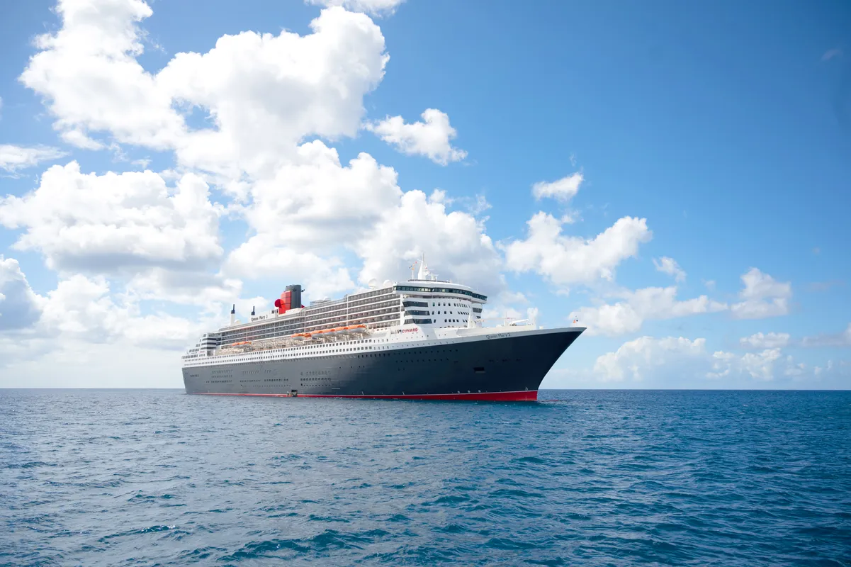 Queen Mary 2 - Außenansicht