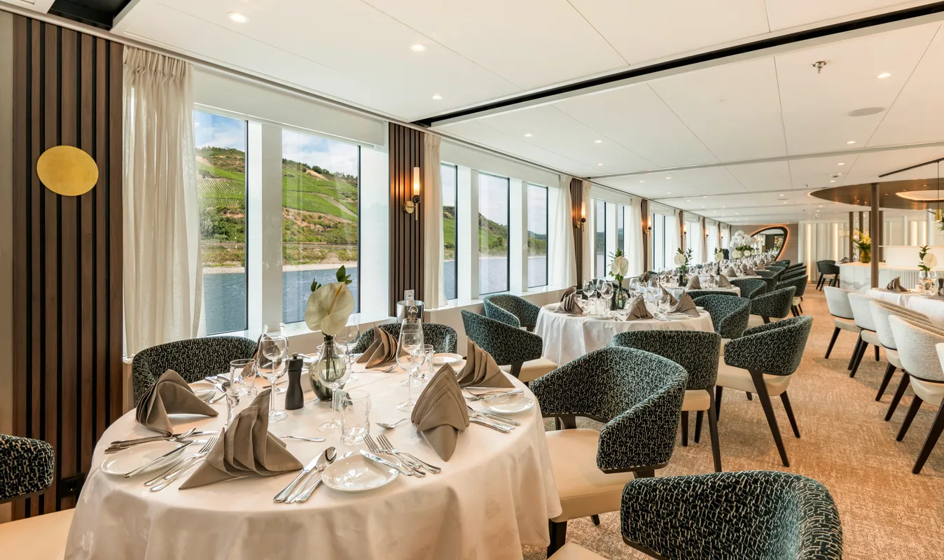 MS Amadeus Nova Panorama Restaurant