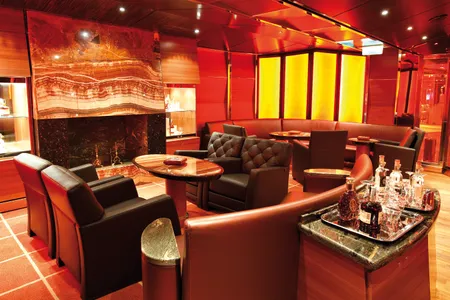 Costa Deliziosa cigar lounge Tabac Blonde