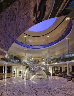 P&O Iona Atrium