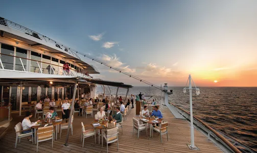 MS Europa Lido Café