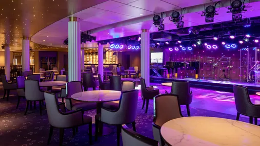 P&O Iona The Limelight Club
