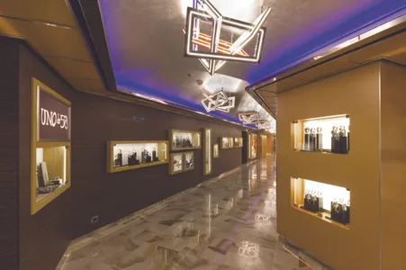 Costa Diadema Einkaufspassage