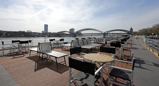 MS VistaLilea Sonnendeck
