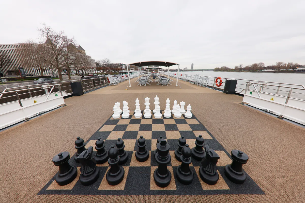 Kreuzen auf dem Rhein