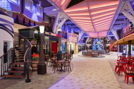 Harmony of the Seas - Royal Promenade