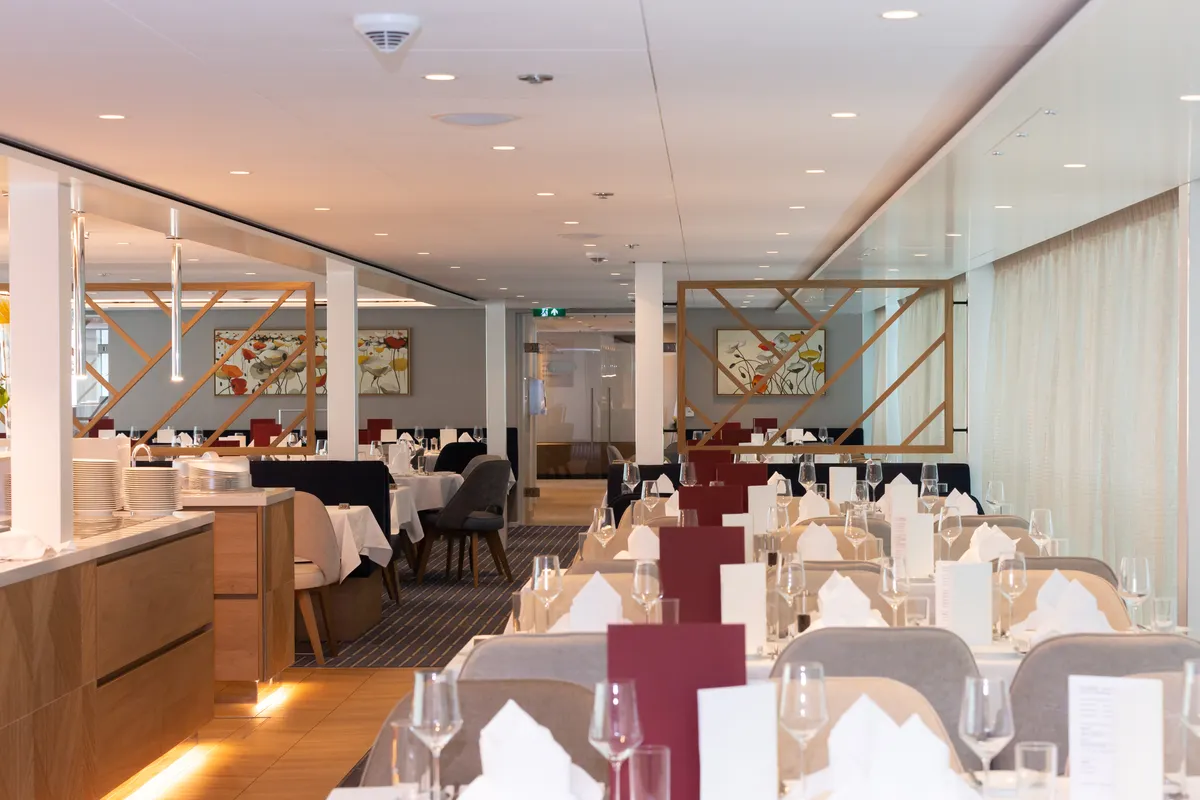MS VistaStar Restaurant