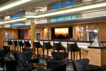 Norwegian Gem Shakers Martini und Cocktail Bar