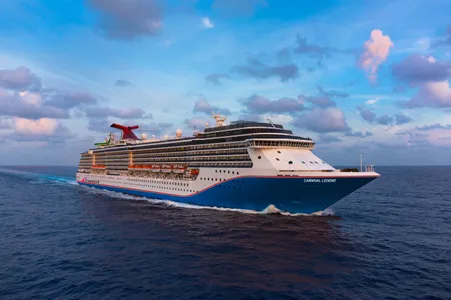 Carnival Legend auf See