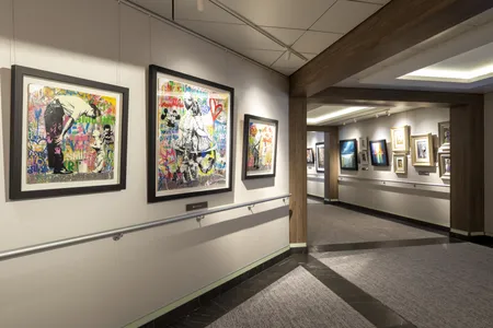 P&O Iona Whitewall Gallery
