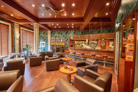 MS Europa Havana Bar