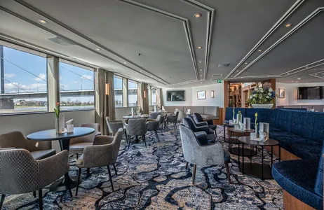 MS VIVA TIARA - Panorama Lounge: Bar und Lounge