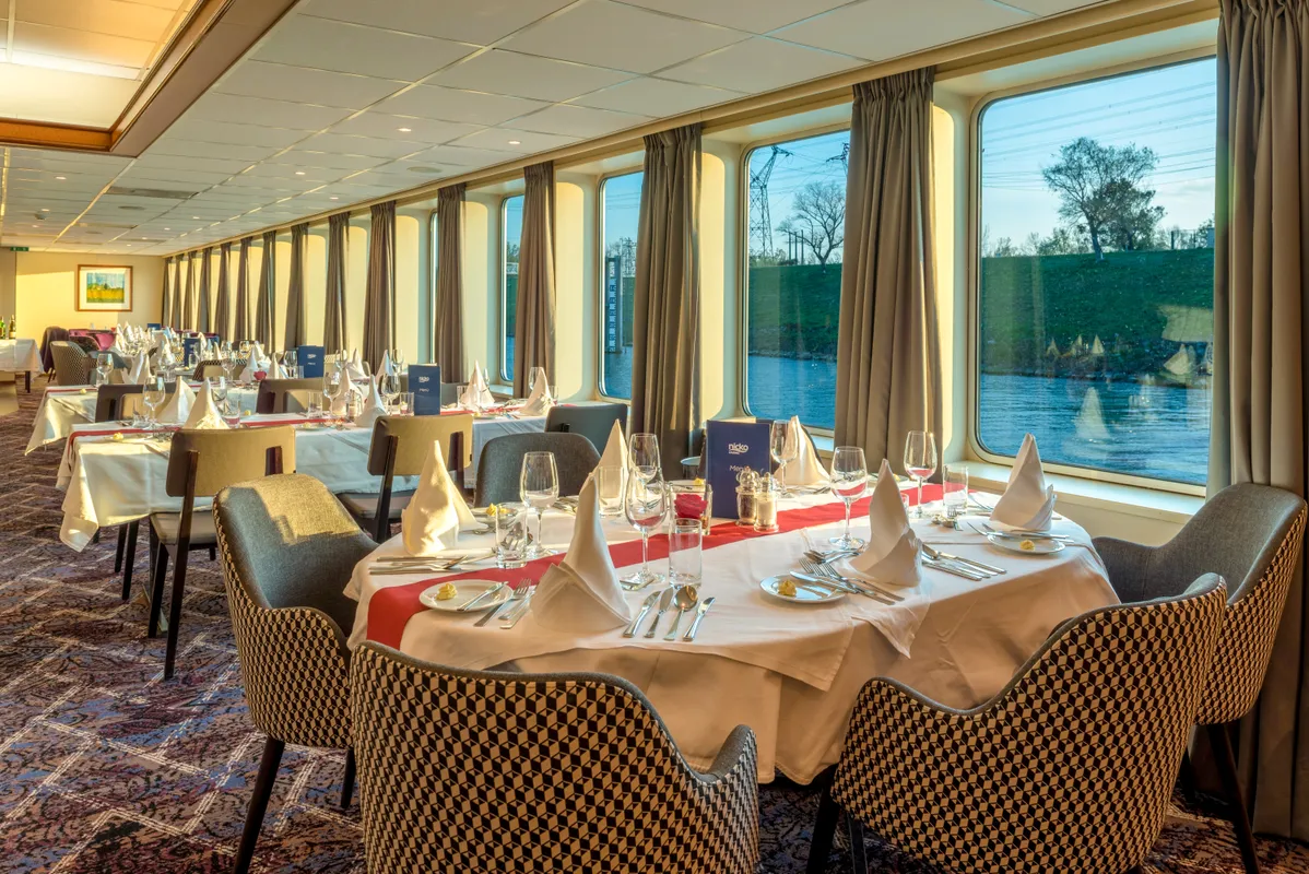 MS Bijou du Rhone Panorama-Restaurant
