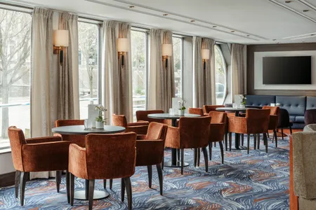 VOYAGE Panorama Salon