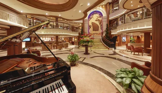 Queen Elizabeth- Grand Lobby