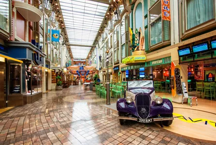 Shopping Promenade