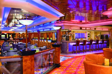 Norwegian Pearl Bar Central