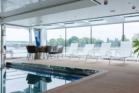 MS VistaStar Innenpool
