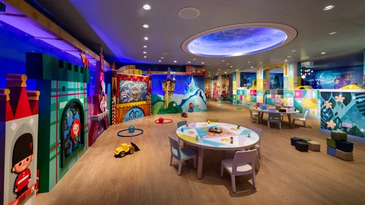 Disney Wish It's a small world Baby Club