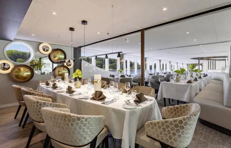 MS Amadeus Cara - Panorama Restaurant