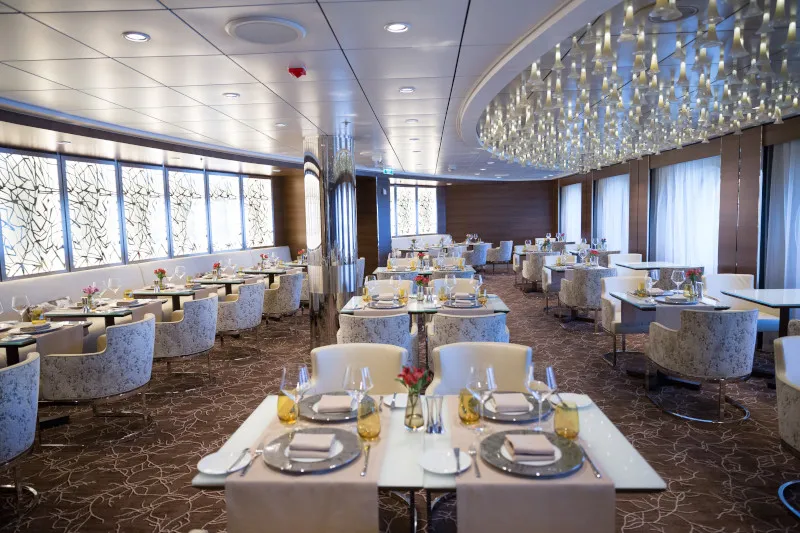 Celebrity infinity Luminae