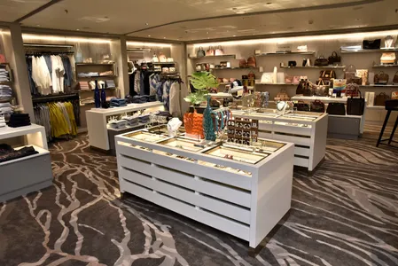 Celebrity Apex Shops