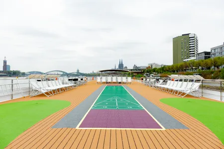 MS VistaStar Liegen auf dem Sonnendeck